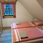 Na Leskové Chata *