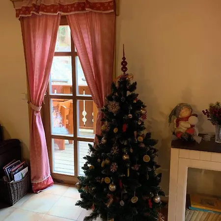 Jaktstuga Na Leskove *