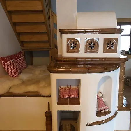 Na Leskove 山林小屋 *