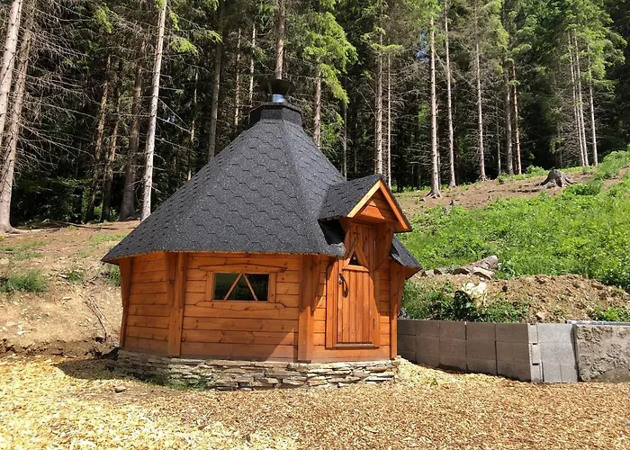 Na Leskove 山林小屋 *